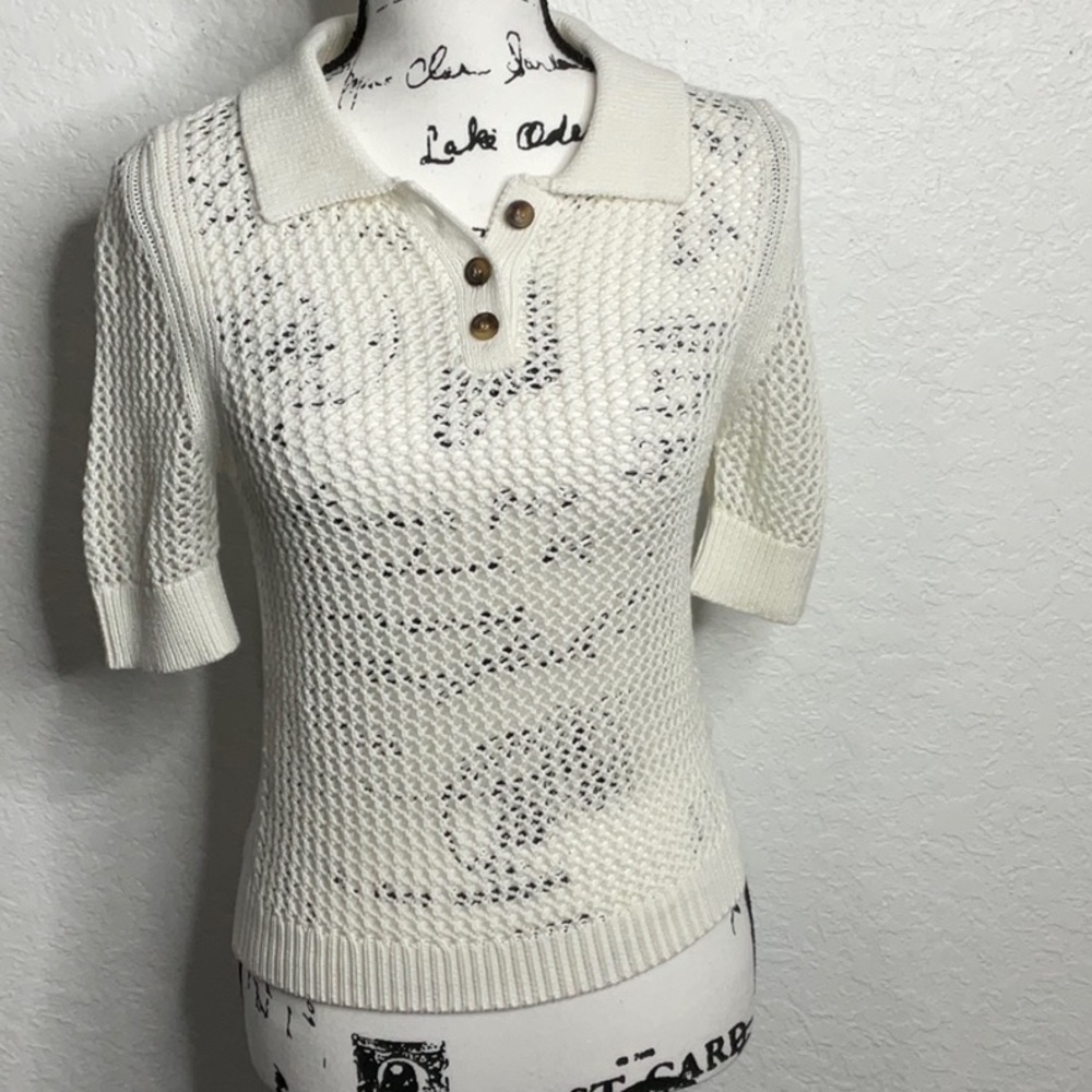 BP NWT Off White Short Sleeve Top. Size Small. Pit to Pit 17